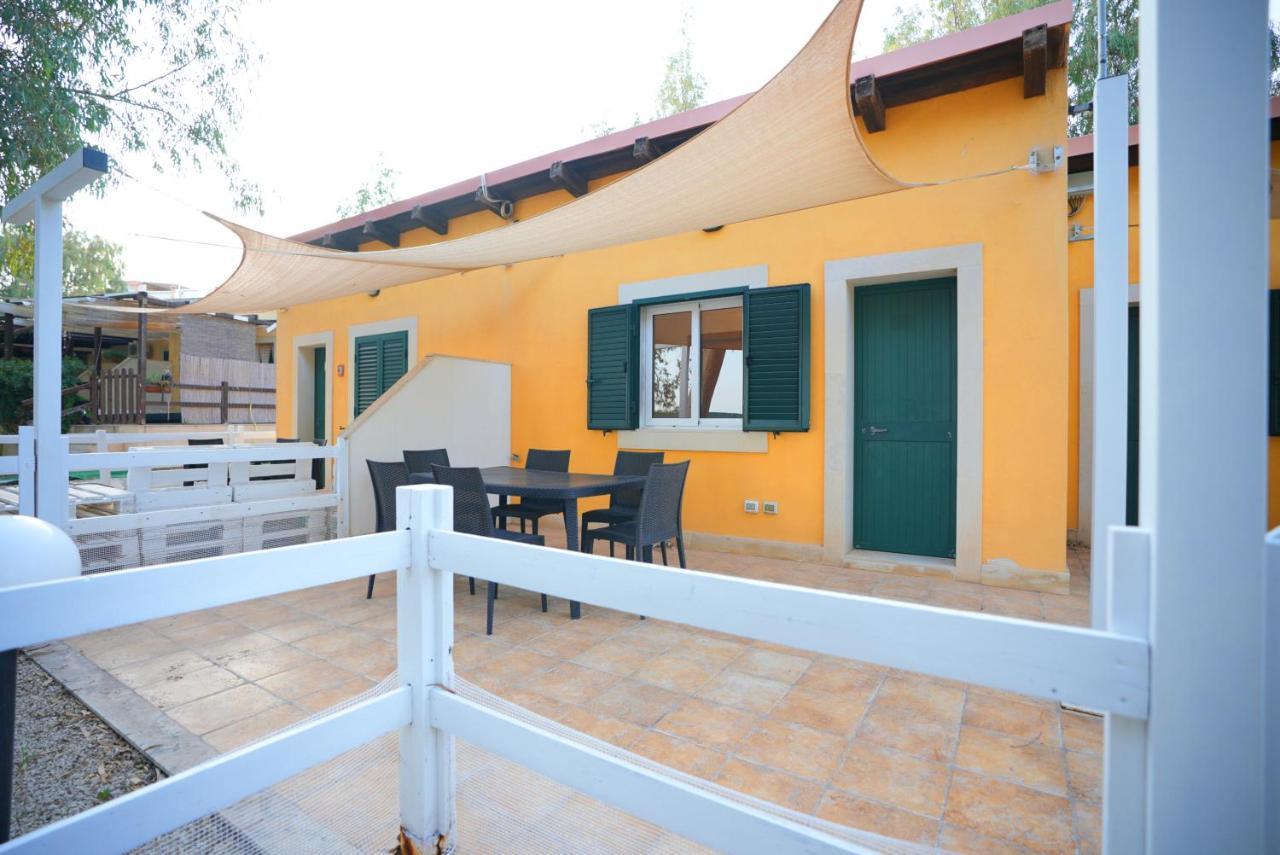 Keys Of Sicily - Bungalows Sul Mare Марина-ди-Модика Экстерьер фото