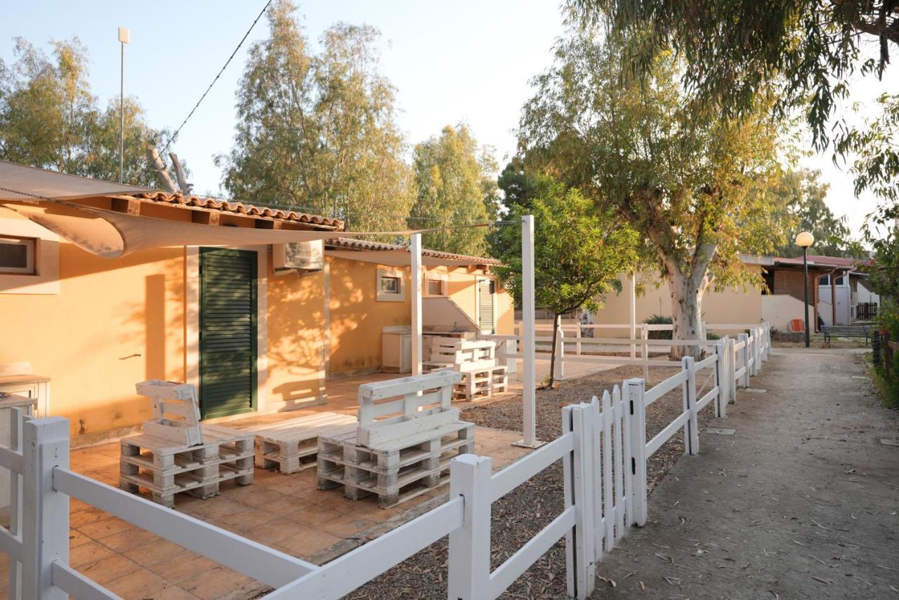 Keys Of Sicily - Bungalows Sul Mare Марина-ди-Модика Экстерьер фото