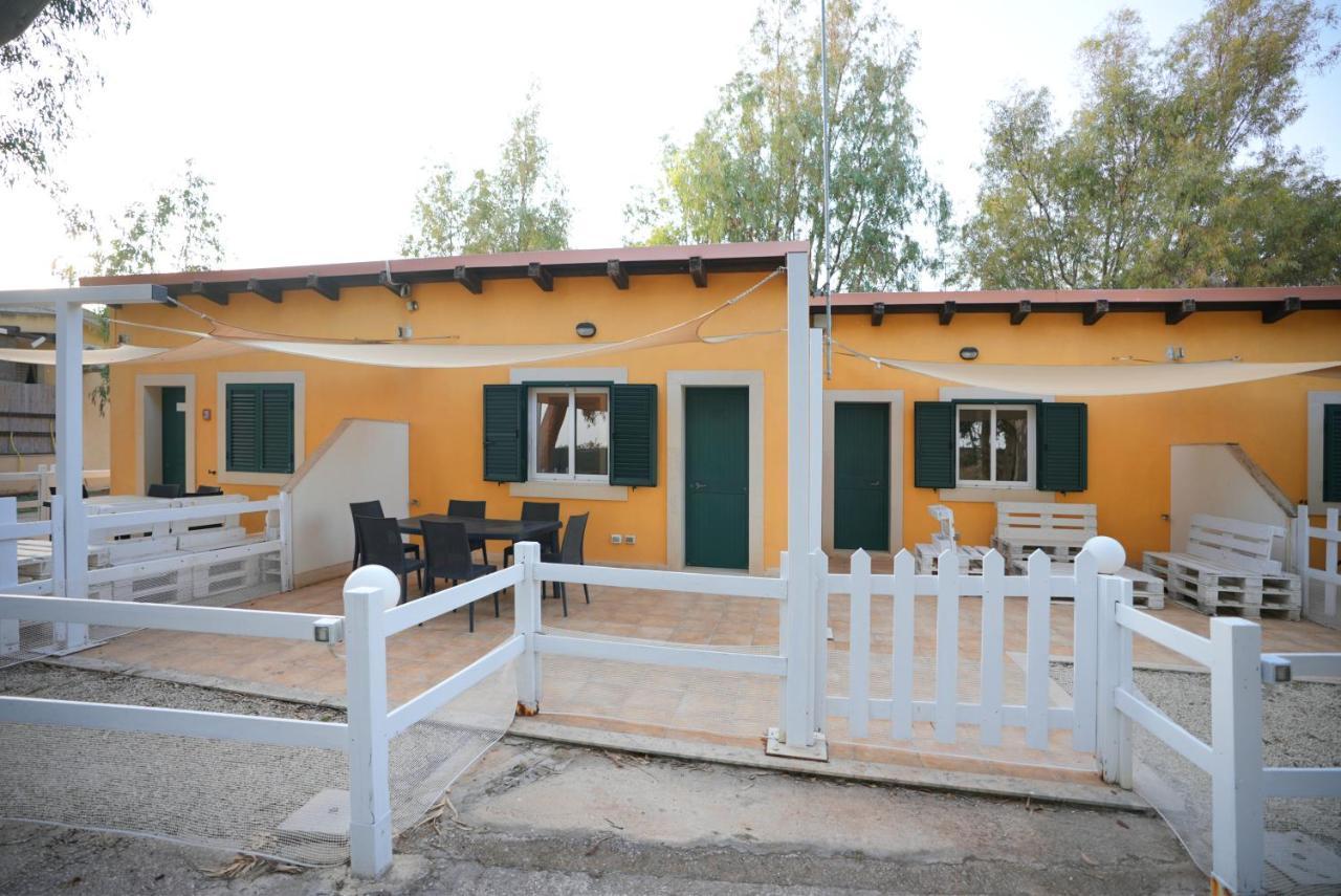 Keys Of Sicily - Bungalows Sul Mare Марина-ди-Модика Экстерьер фото
